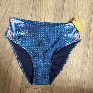 NWT title nine ladies bikinis size small